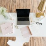 Alexa Williams on Unsplash 6 tips para organizar una oficina en casa